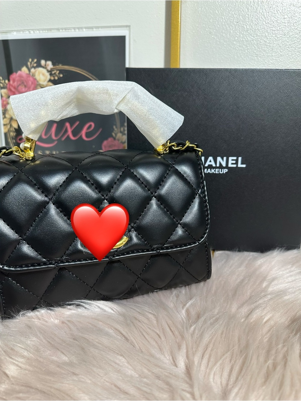 GWP quilted crossbody bag - Picture 9 of 9